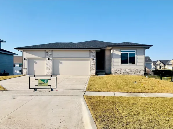 1231 33rd St SE, Altoona, IA 50009