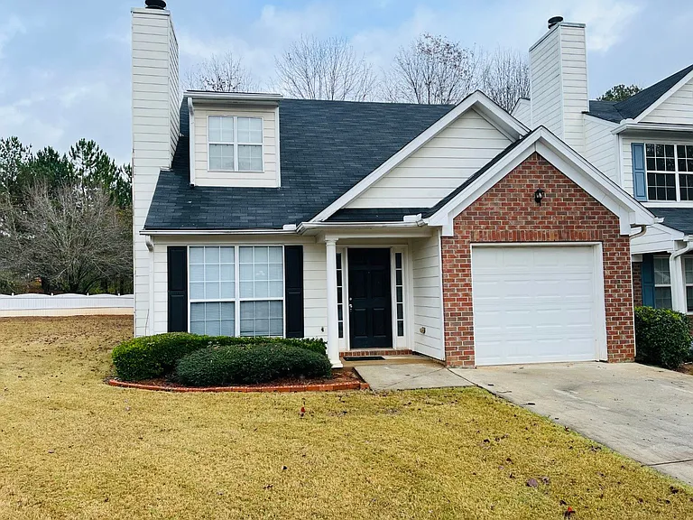 4037 Ravenwood Ct — Photo 2