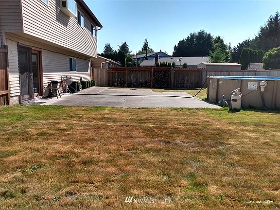 5th image of 9432 57th Dr NE