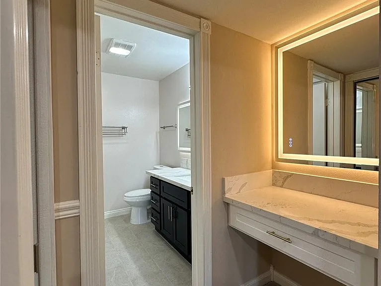 552 N Bellflower Blvd #220 — Photo 9