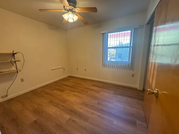 4414 Liberty Avenue image 7 of 17