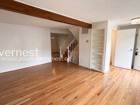 3rd image of 3284 Wyndale Ct