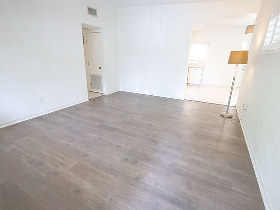 3rd image of 2528 Marzel Ave