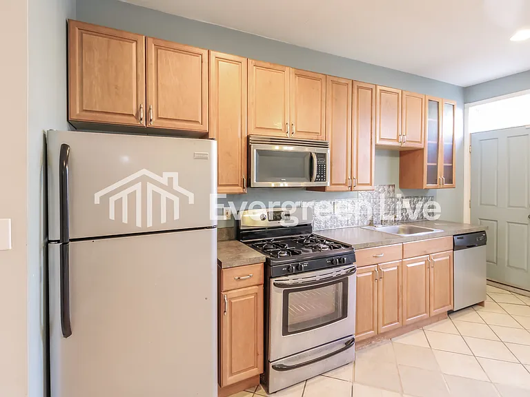 3304 E Baltimore St — Photo 7