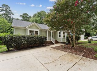 102 Trailview Dr, Cary, NC 27513