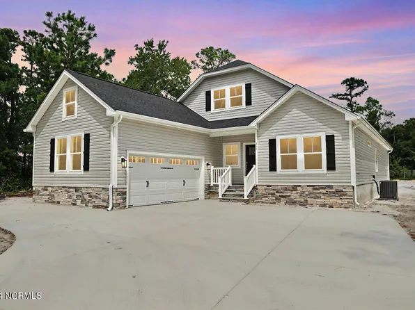 235 Weathersbee Drive, Hampstead, NC 28443