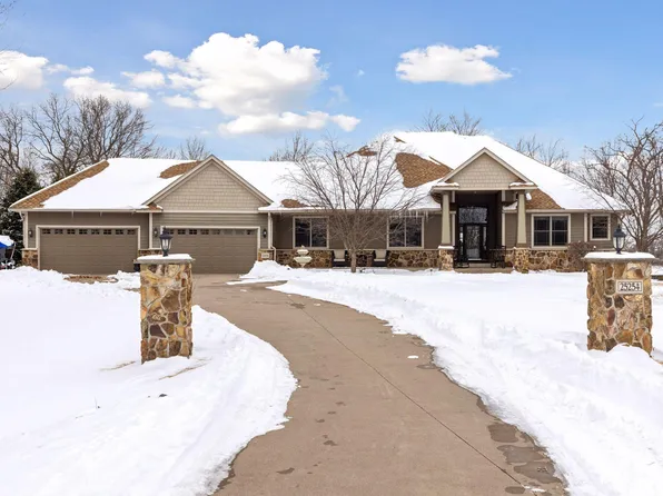 25254 Firefly Ave, Wyoming, MN 55092