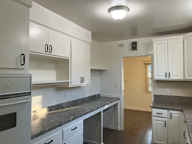 5438 Cochin Ave — Photo 15