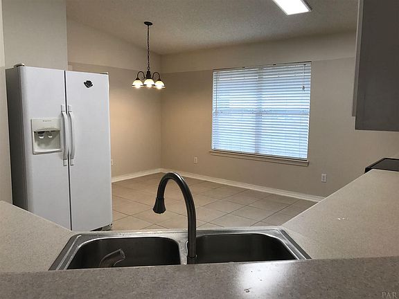4th image of 713 Ladner Dr