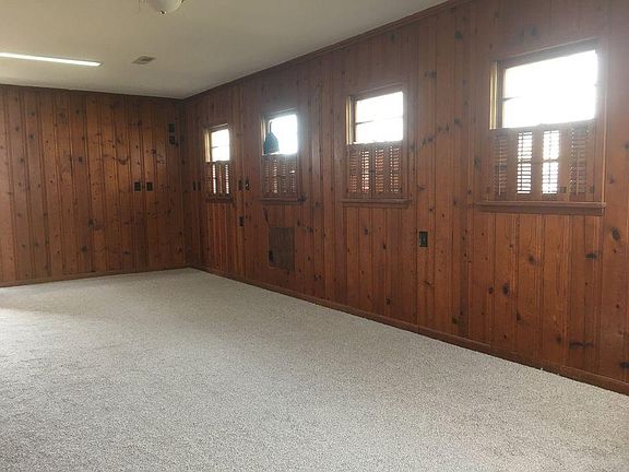5th image of 912 Liberty Way