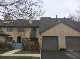 18 Ashford Dr, Plainsboro, NJ 08536