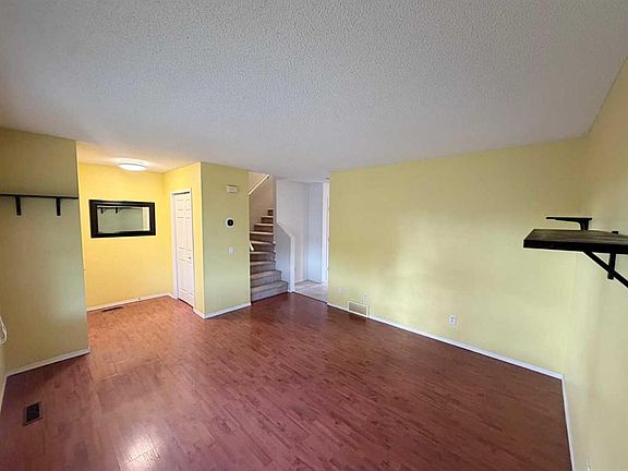 5th image of 75 W Covepark Sq NE