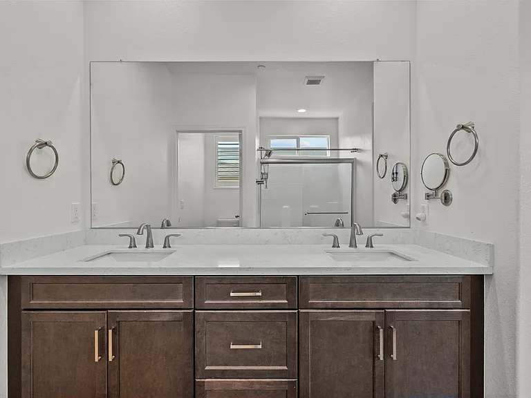14610 Isla Vista Dr — Photo 15