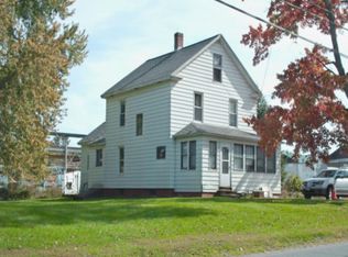 149 Sunderland Rd, Amherst, MA 01002