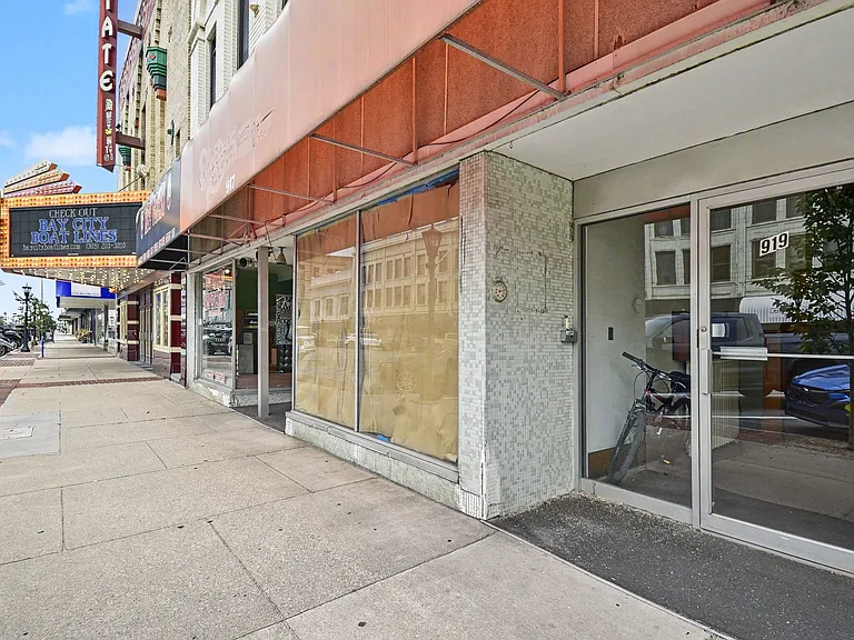 919 Washington Ave #4 — Photo 20