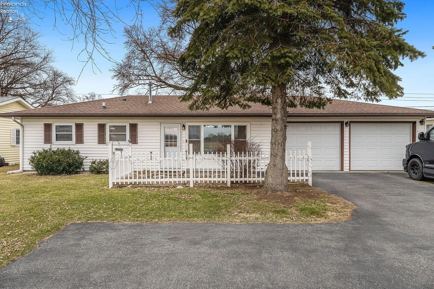 4906 Columbus Ave photo 1