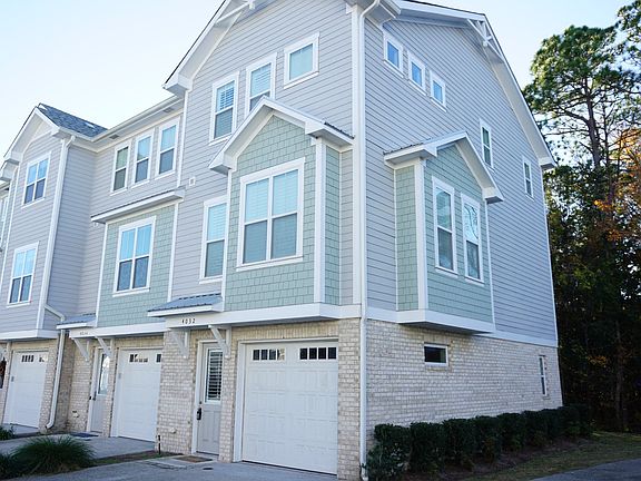 3rd image of 4032 Tamarisk Ln