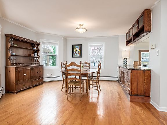5th image of 419 N Taylor Ave