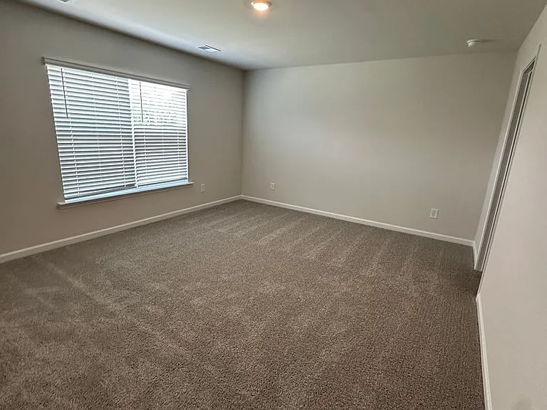 304 S Lake Ct — Photo 10