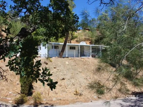 118 Lakeview Ter, Wofford Heights, CA 93285
