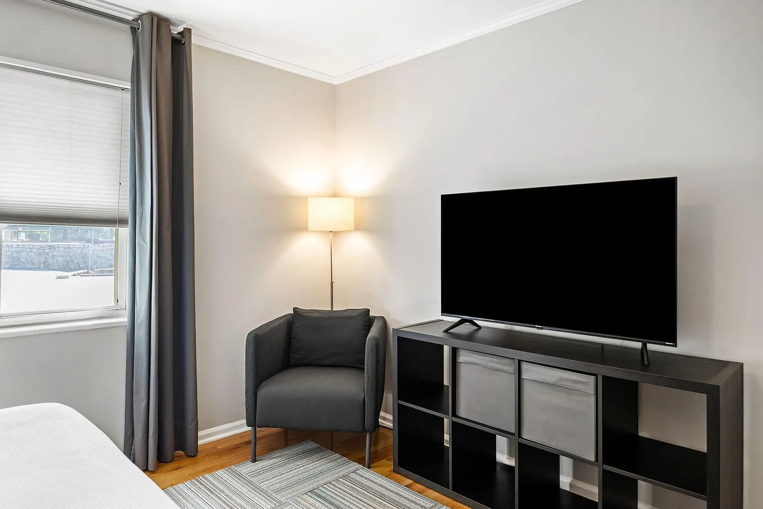 2 bed, 1.0 bath, 850 sqft, $4,507 — Photo 1