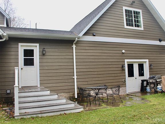 5th image of 415 Kearsarge St