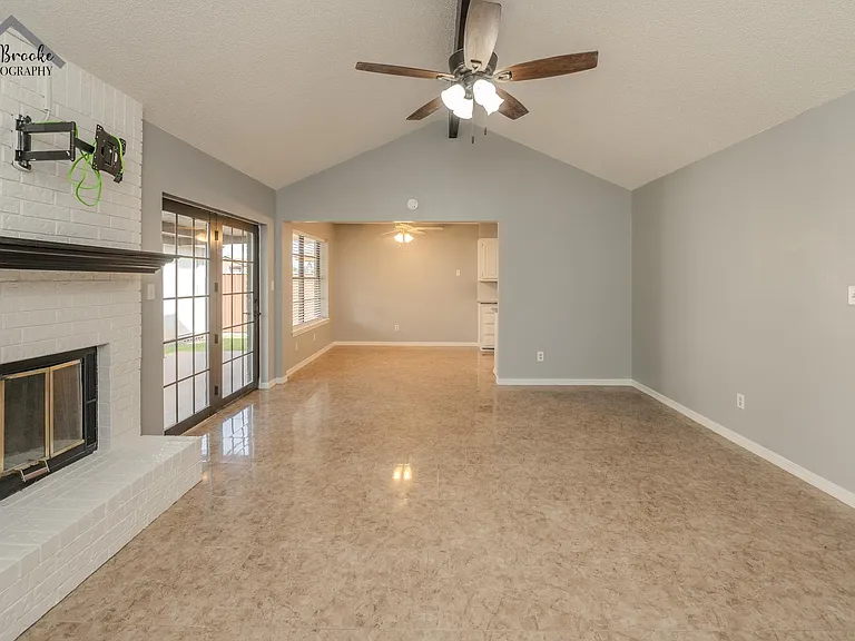 4611 Misty Valley E — Photo 6