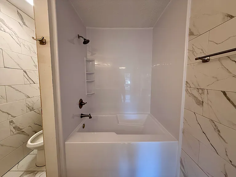 1882 Tryon Dr #4 — Photo 18