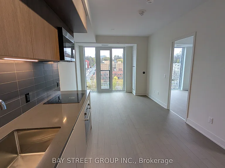 322 Dupont St #610 — Photo 7