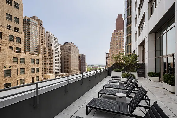 Rented by The Moinian Group | media 16