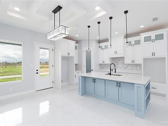 5th image of 2624 E Guerlain Dr