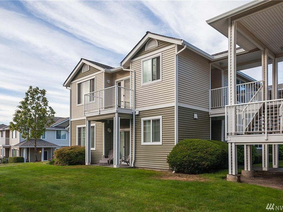 Top floor end unit