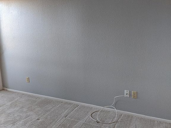 5th image of 293 Tradewinds Dr APT 2