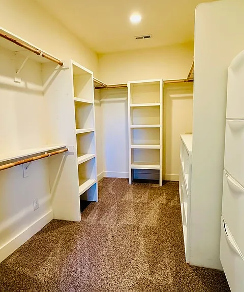 512 Lockewood Ln — Photo 14
