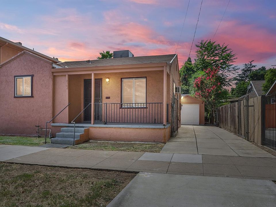 2nd image of 2208 15th St