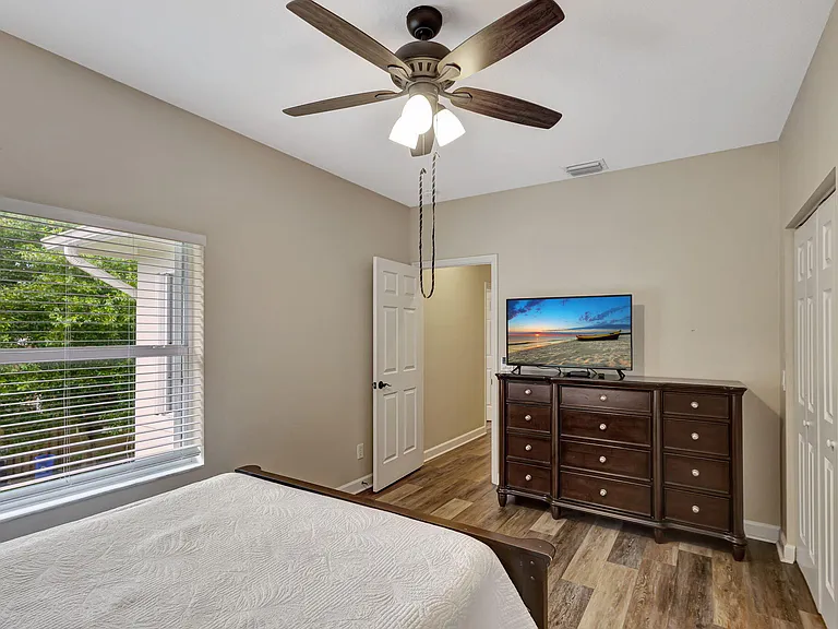 13792 Yarmouth Dr — Photo 9