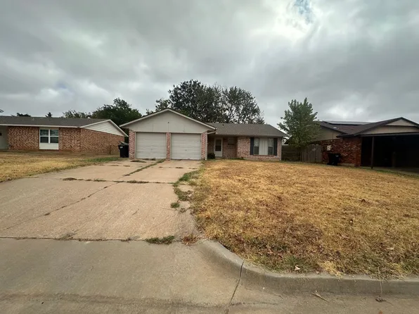910 Craig Dr, Moore, OK 73160