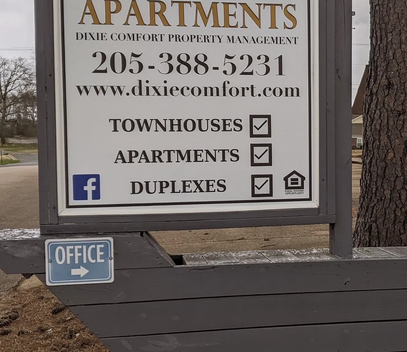 Pirate Cove Apartments 37-42 — Photo 1