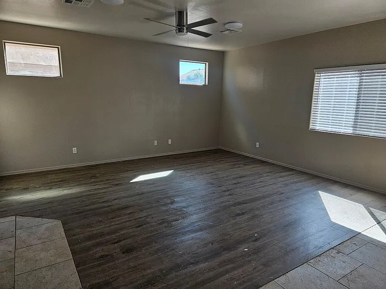 36337 W Velazquez Dr — Photo 10