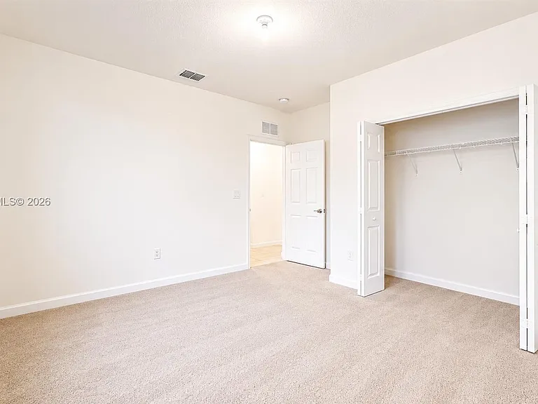 2434 NE 1st St — Photo 9