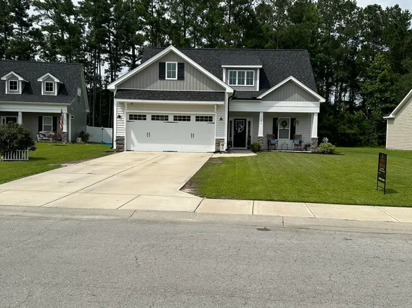 706 Jasmine Way, Burgaw, NC 28425