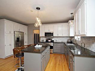 14800 Overlook Dr, Savage, MN 55378