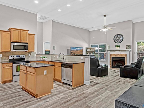 5th image of 119 Thornberry Ln