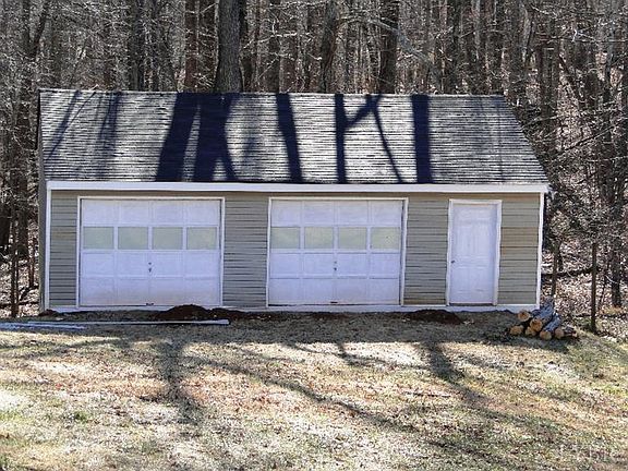 3rd image of 113 Marvin Pl