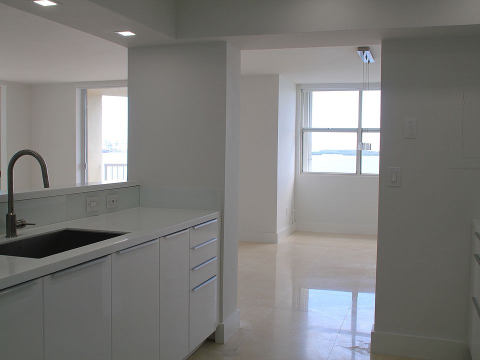 1st image of 1420 Brickell Bay Dr APT 1001
