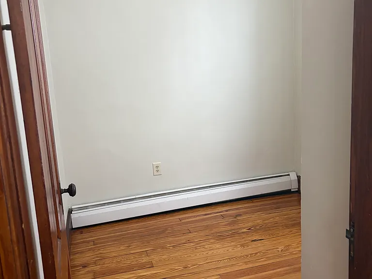 Second Room 11x11 ft
