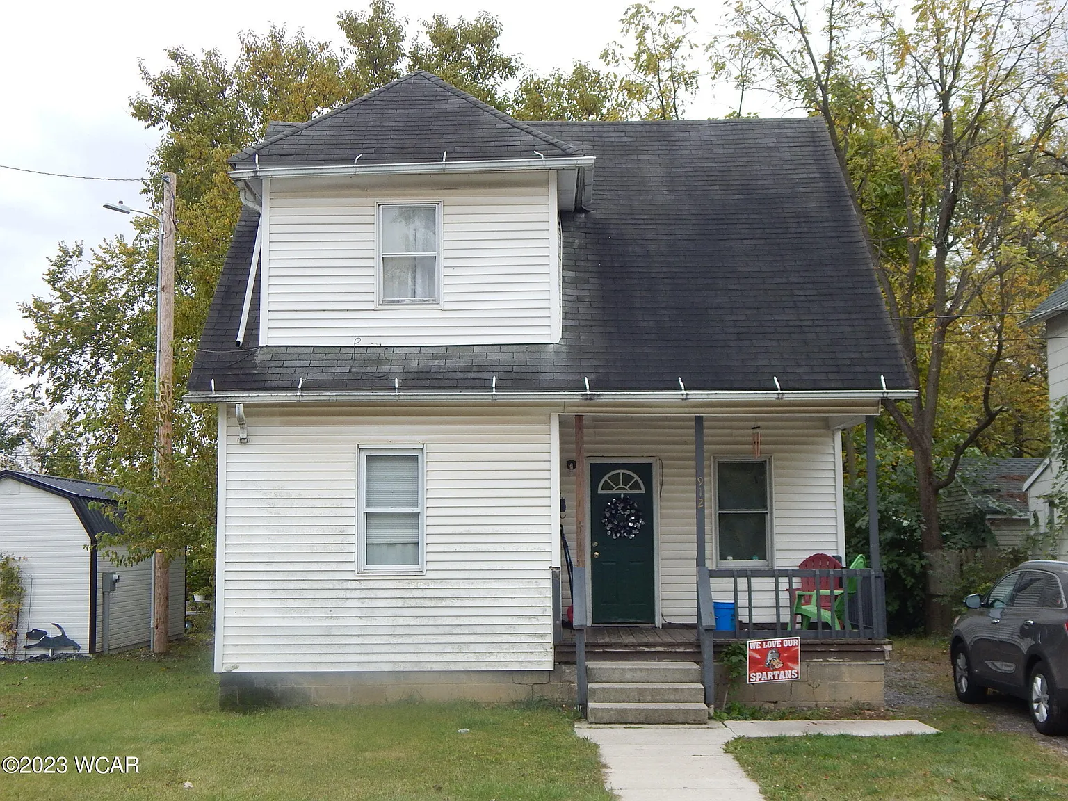 912 E 2nd St photo 1