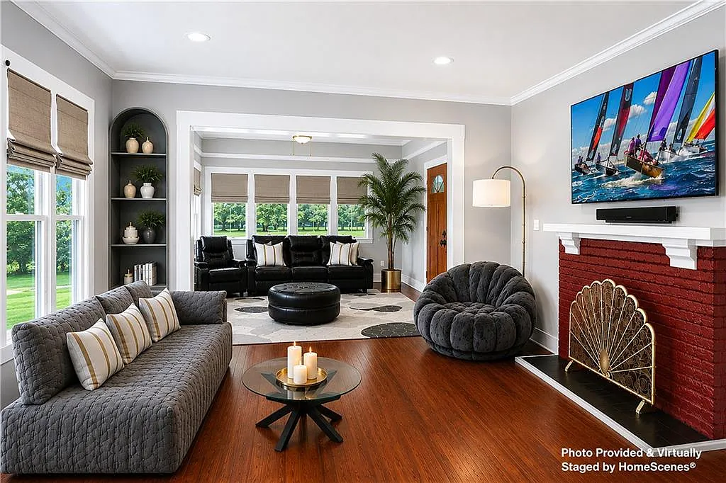 3 bed, 2.0 bath, 1566 sqft, $2,800 — Photo 2