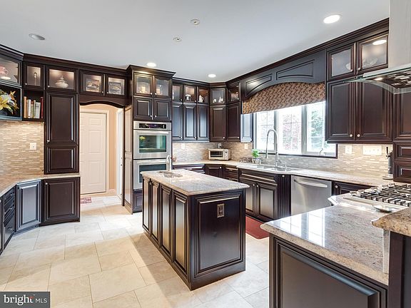 4th image of 2860 Cherry Branch Ln