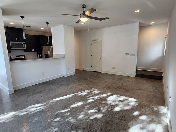 2nd image of 2101 Montopolis Dr Unit 18